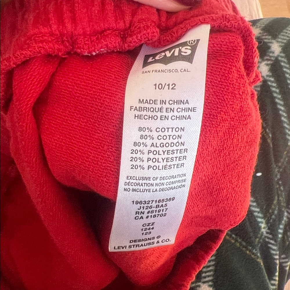 Levi's Girl’s Athletic Red Dolphin Shorts Size 10/12 - Picture 4 of 5